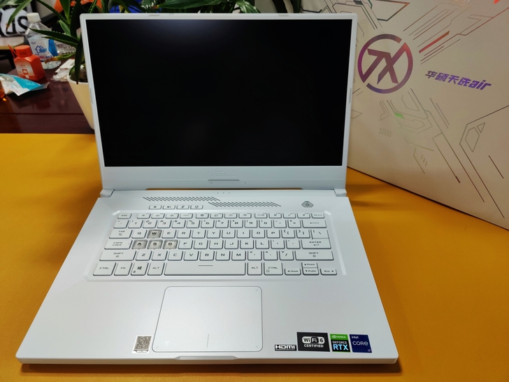 华硕天选air FX516 白色