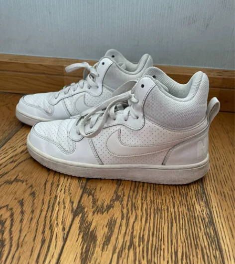 Nike Court Borough Mi...