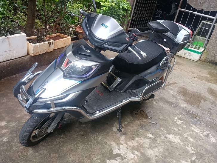 台铃大途牛  72v50a  19 年57...