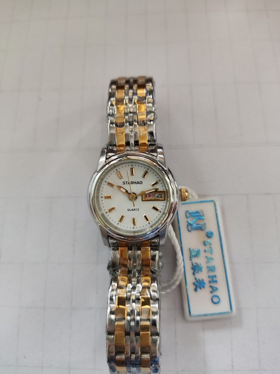 星豪石英女表，全新，30米防水，星期日期功...