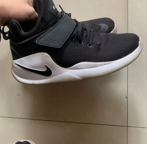 耐克运动鞋 女款 37.5码 感兴趣的话点...