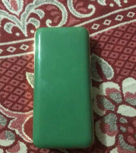 基本全新两万毫安充电宝自取自取 感兴趣的话...