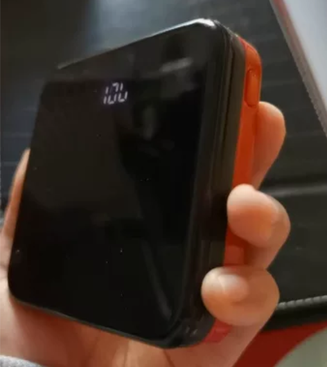 迷你快充20000毫安，如图，买来就用了一...