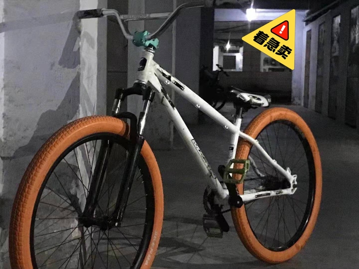 出土坡车 大街车。整辆车自己组的，配置如下