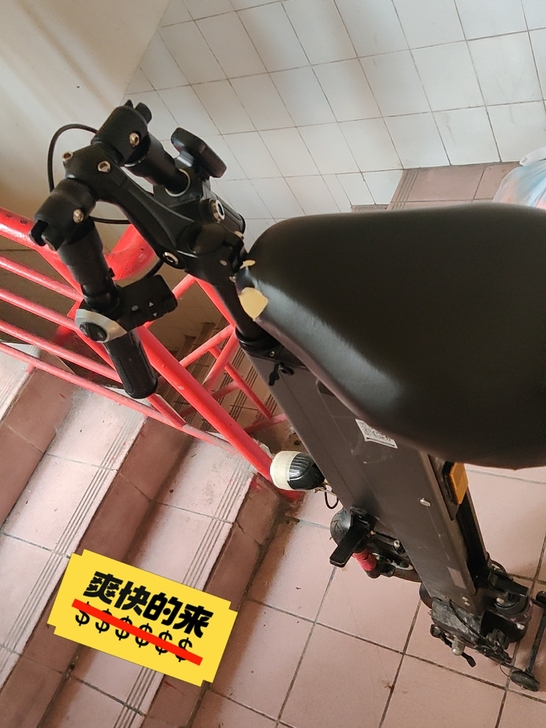 去年9.18买的，战损品质，实际使用半年，...