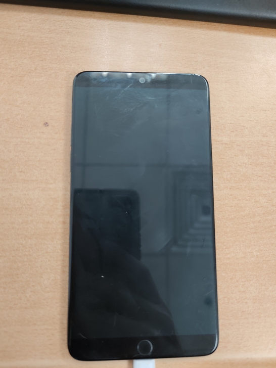 魅族15plus，6+128，屏幕不亮了，...