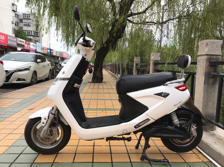 9成新台铃踏板电动车 原价三千多，购买一年...