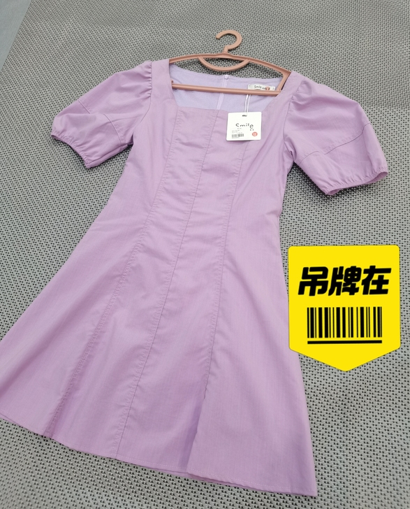 连衣裙女方领泡泡袖甜美连衣裙法式初恋洋气收...