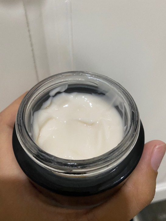 嗨体颈霜，就把瓶盖上的用了，太懒了，一直忘...