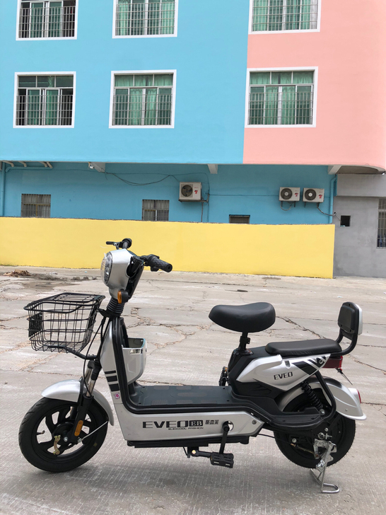 全新电动车一辆可以上牌的新车