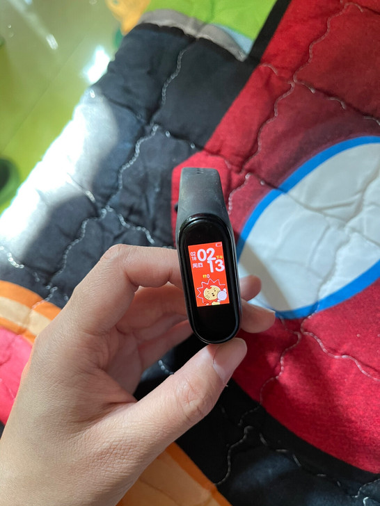小米手环4,没有NFC,没有任何毛病,砍价...