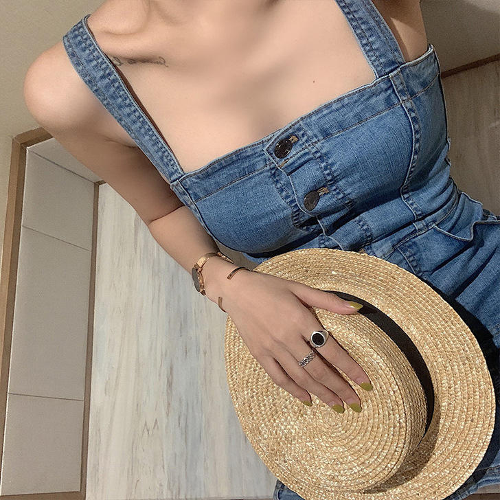 牛仔背带裙女夏季时髦紧身泫雅风小个子包臀短...