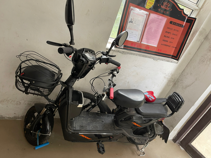 中富电动车，年初买的，现在用不到了，有合格...