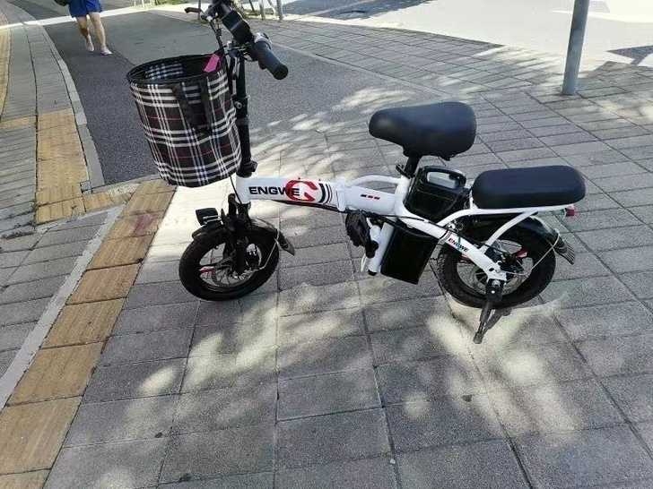 【顺丰包邮】折叠电动自行车代驾电瓶车锂电池...