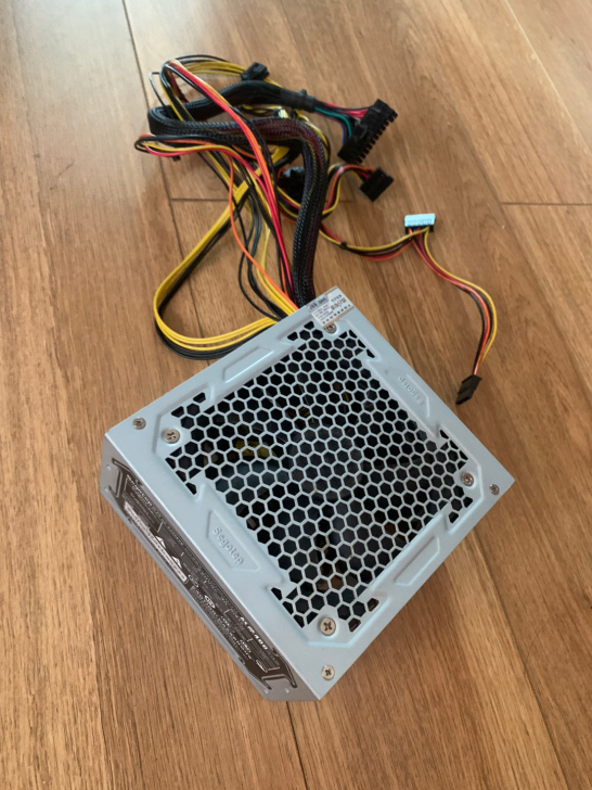 电脑电源400W，99新