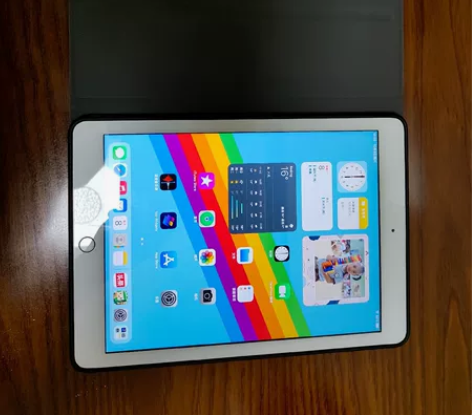 苹果平板ipad2018(第六代)转让，内...