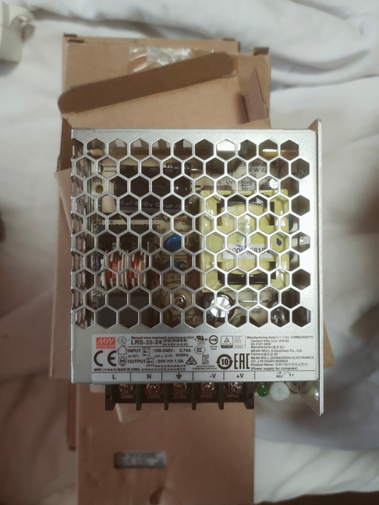 全新明纬24伏开关电源,LRS35-24。...