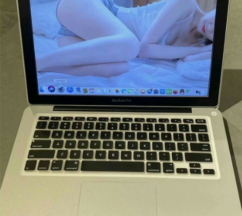 自用i9顶配笔记本电脑Macbookpro...