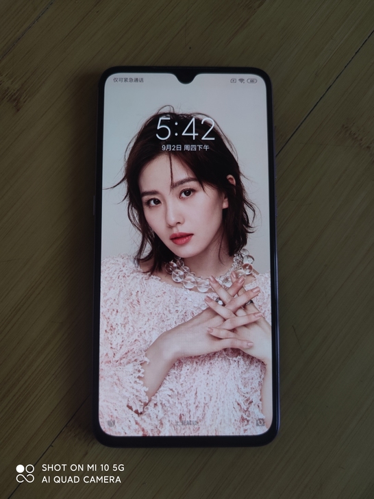 小米MI9  8+128g  全网通全原装...
