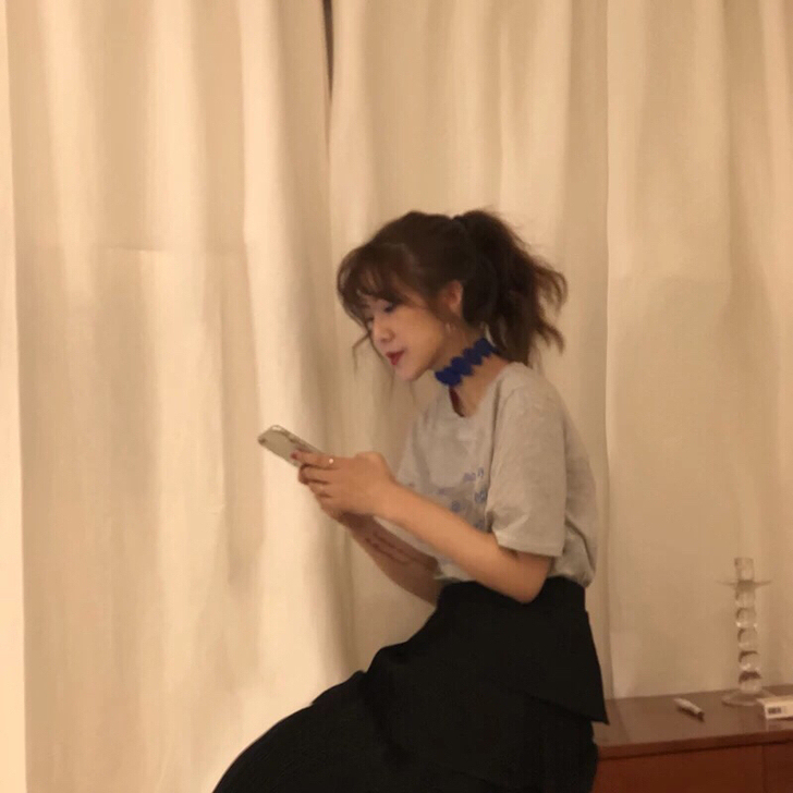 蛋糕荷叶裙 黑色半身裙