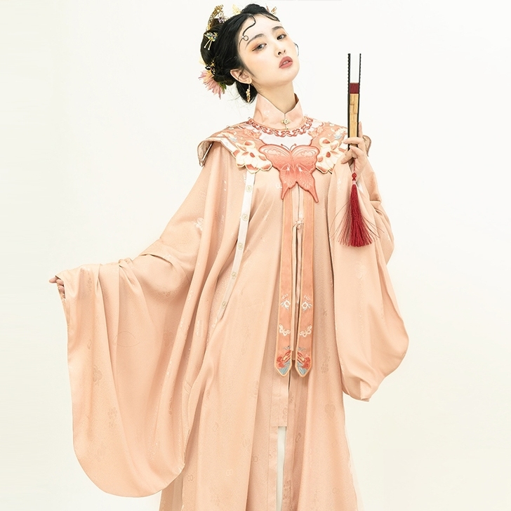 〖已约换 〗全套带云肩