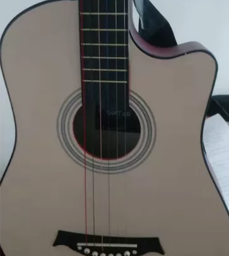 原价1900多的吉他几乎全新单板吉他便宜出...