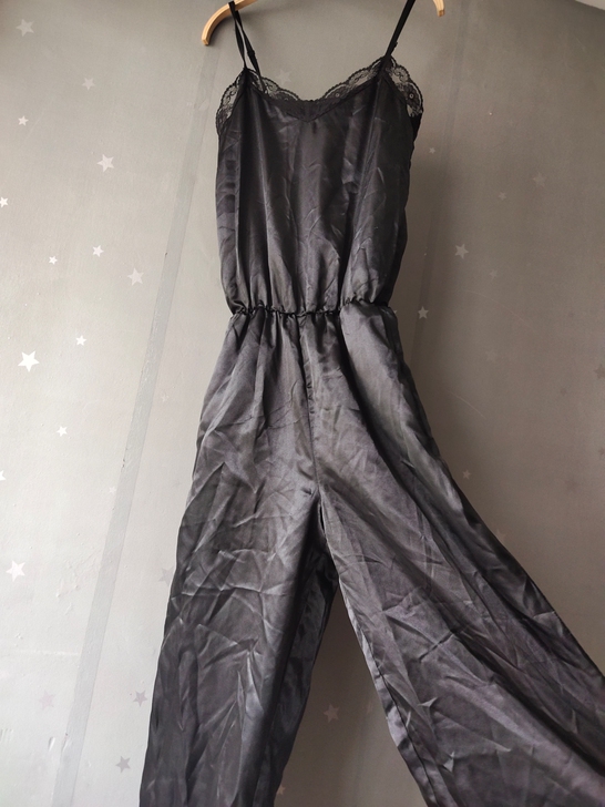 全新吊带连体裤29.9包邮