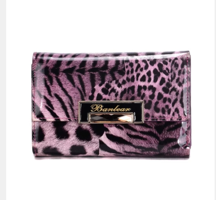 宾尼亚豹纹钱包，几乎全新，50元出。