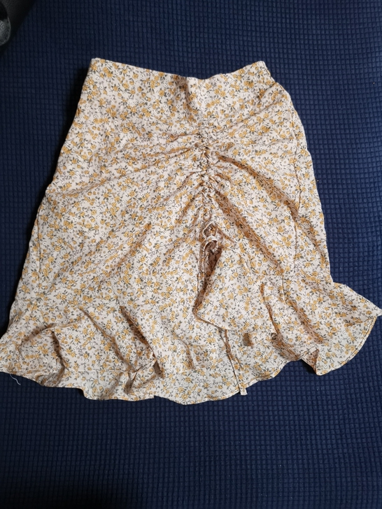 碎花不规则半身裙