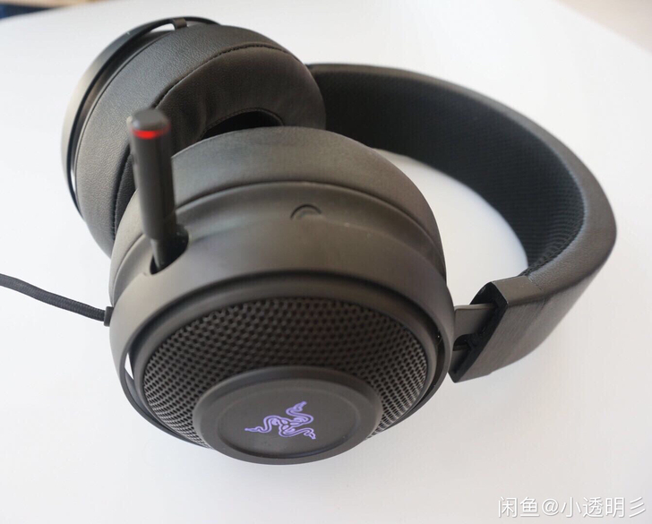 雷蛇耳机北海巨妖v2幻彩正品，使用正常。