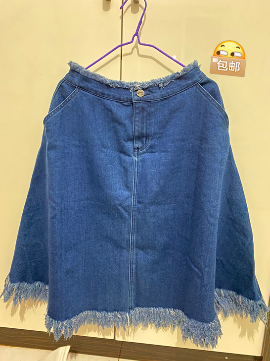 全新 拉夏贝尔牛仔半身裙s码，全新，不适合...