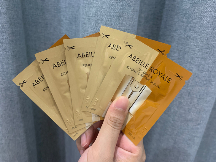 打包出   娇兰帝皇蜂姿双效精华0.6ml...