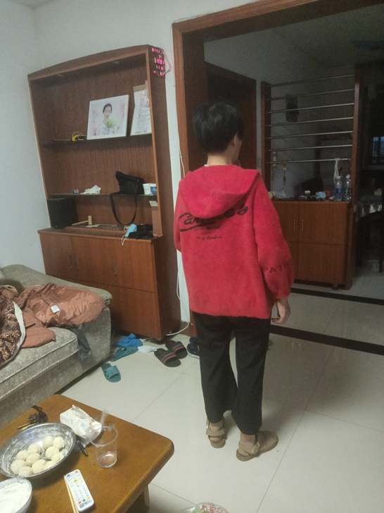 秋天穿的外套。版型大80一150斤去年穿过...