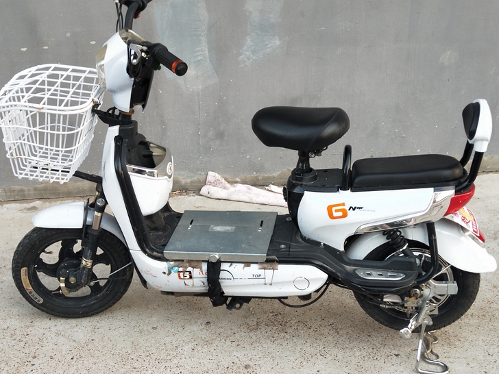 电动车   500块出