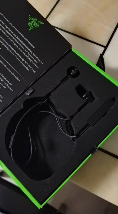 RAZER品牌HAMMERHEAD耳机
