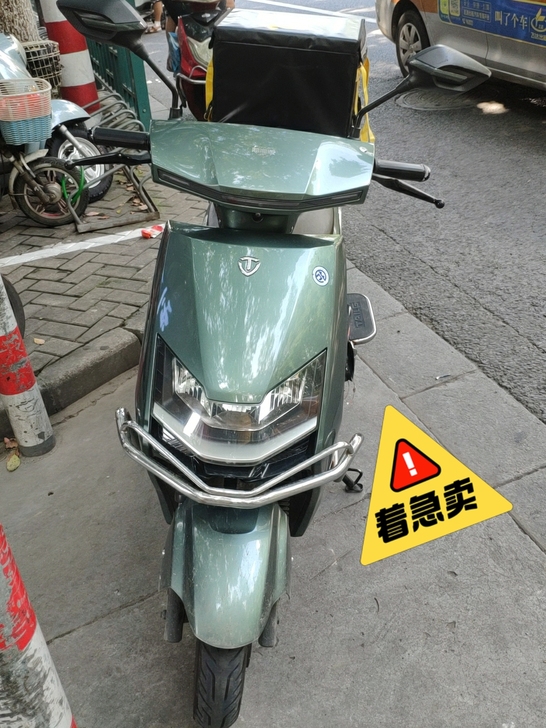 台铃电动车，给我兄弟卖的。买来是用来跑外卖...