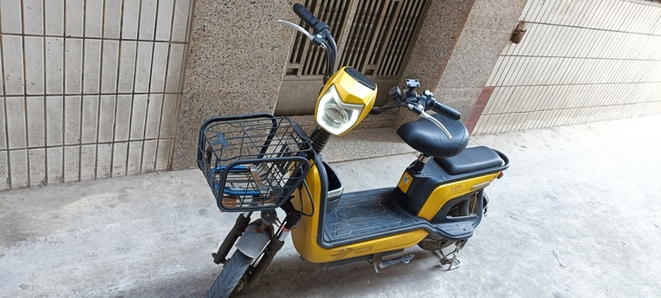 台铃60V小黄车，车速一流，个人一手车品牌...