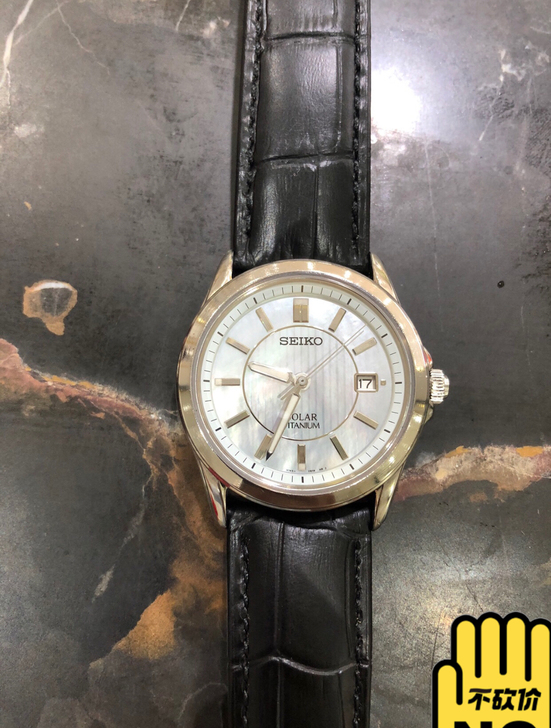 精工太阳能石英手表，钛金属材质，成色95新...