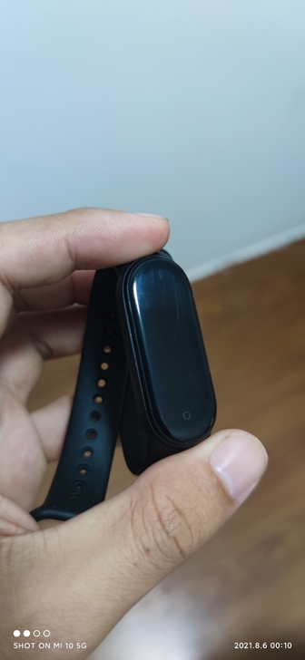 小米手环5，不带NFC，正常使用，成色如图...