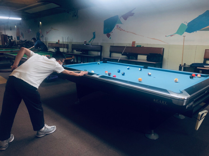台球教学 休闲陪打 台球器械