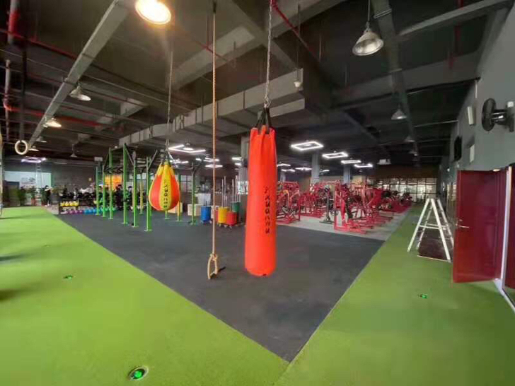 场地大设备齐全，打比赛的老铁都聚在这，还有...