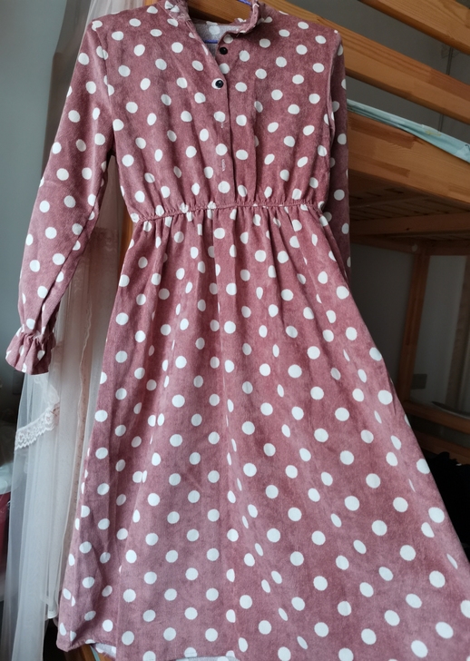 新旧程度 只试穿过一次,洗一次