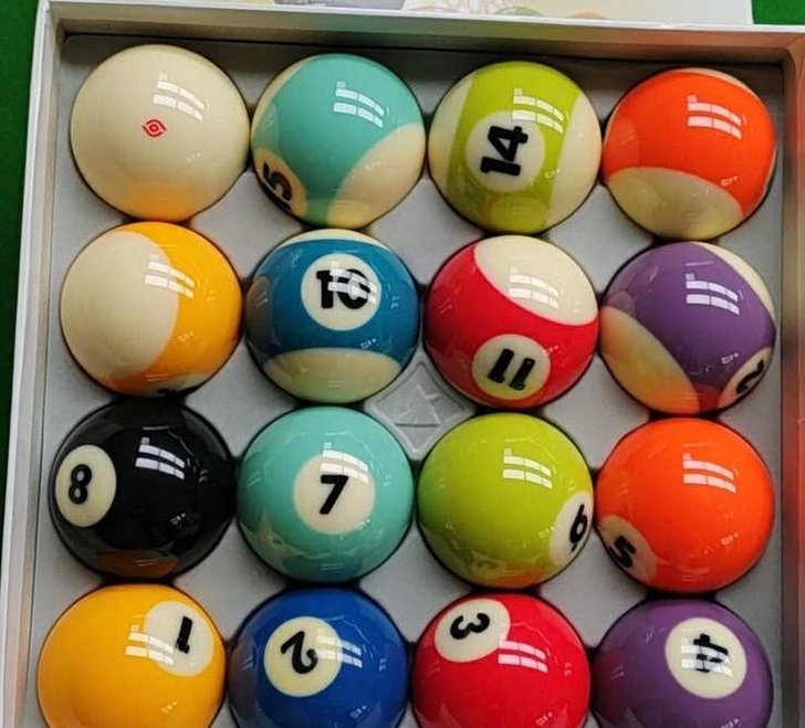 全新水晶台球,正品独眼,喜欢的朋友可以直接...