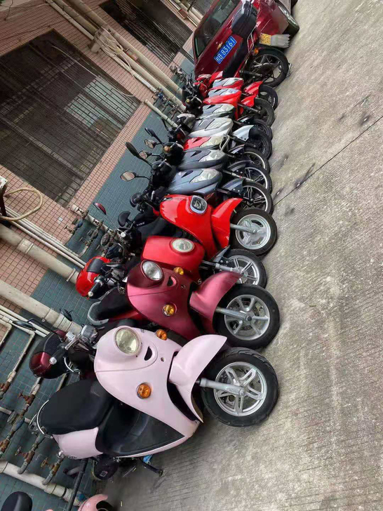深圳实体店低价处理二手车、二手电动车、台铃...