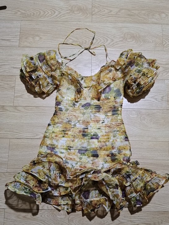 一个挺贵泰国牌子一起出的货 全新。小中码 ...