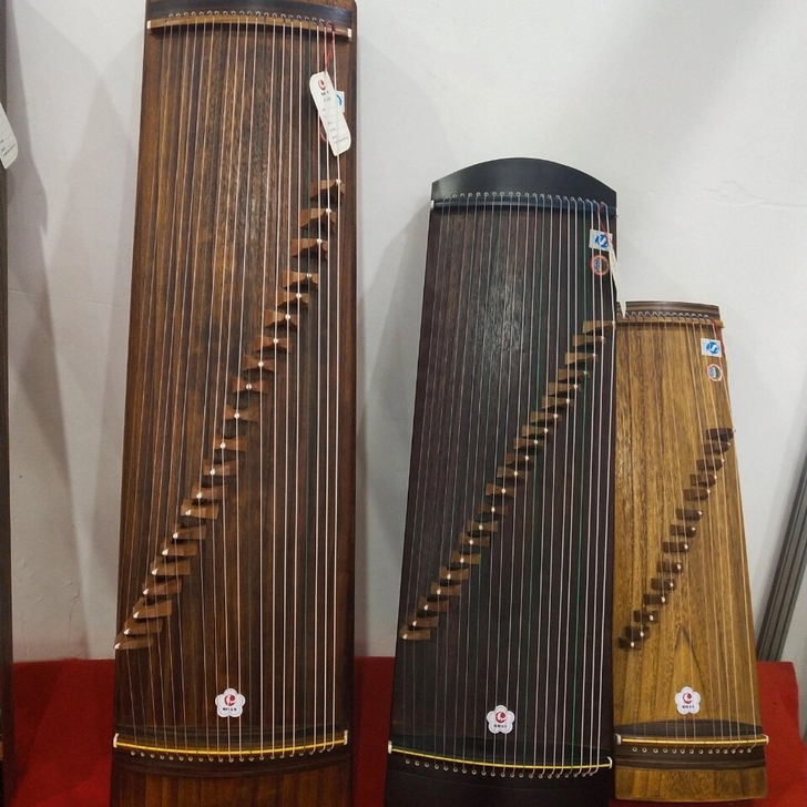 原价几千，特价处理一批辉煌古筝，演奏初学者...