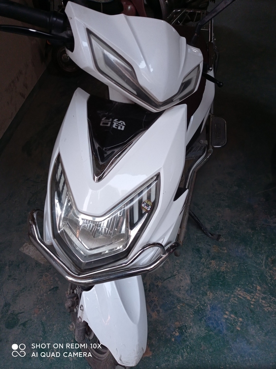 台铃电动车，6个大电池72V60a，8成新...