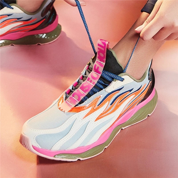 特步XTEP女跑步鞋