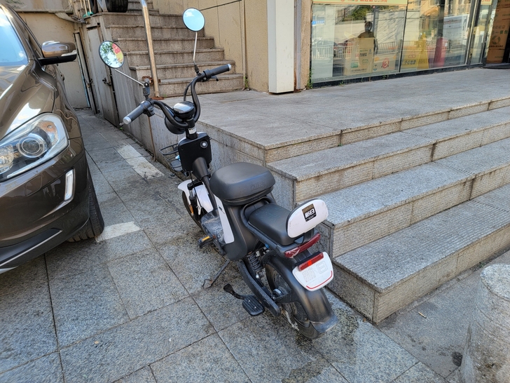 新日电动车 高配 20安版本。