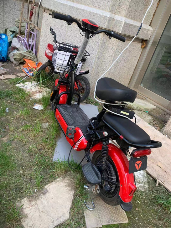 雅迪电动车。850出售